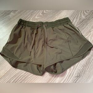 Lululemon Hotty Hot Short 4”